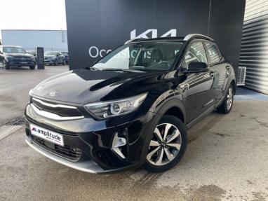 Voir le détail de l'offre de cette KIA Stonic 1.0 T-GDi 100ch MHEV Active iBVM6 de 2021 en vente à partir de 184.01 €  / mois