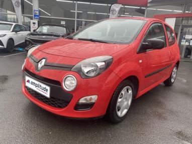 Voir le détail de l'offre de cette RENAULT Twingo 1.2 LEV 16v 75ch Life eco² de 2013 en vente à partir de 7 699 € 