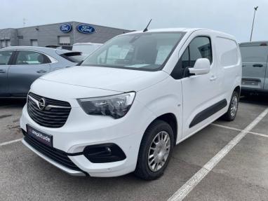 Voir le détail de l'offre de cette OPEL Combo Cargo L1H1 650kg 1.5 100ch S&S Pack Business de 2020 en vente à partir de 234.2 €  / mois