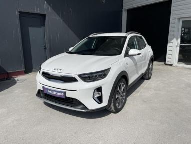 Voir le détail de l'offre de cette KIA Stonic 1.0 T-GDi 100ch Collection 2 DCT7 de 2025 en vente à partir de 23 799 € 