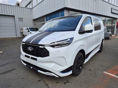 Voir le détail de l'offre de cette FORD Transit Fg CUSTOM CAB APP 320 L1H1SPORT2.5L Dur 232ch hyb rechar CVTPHEVCVT SPORT de 2025 en vente à partir de 52 974 € 