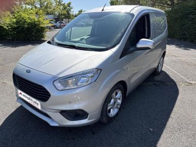Voir le détail de l'offre de cette FORD Transit Courier 1.0E 100ch Stop&Start Limited de 2023 en vente à partir de 16 999 € 